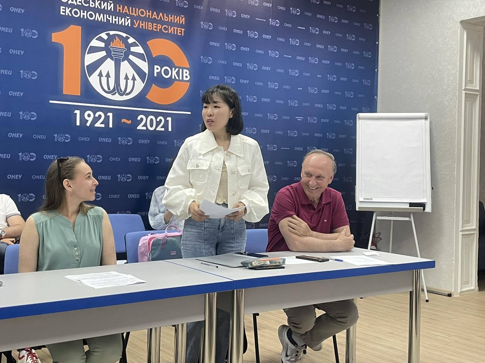 IMG-0de72db3cac22e29cb531c7764ed1f82-V